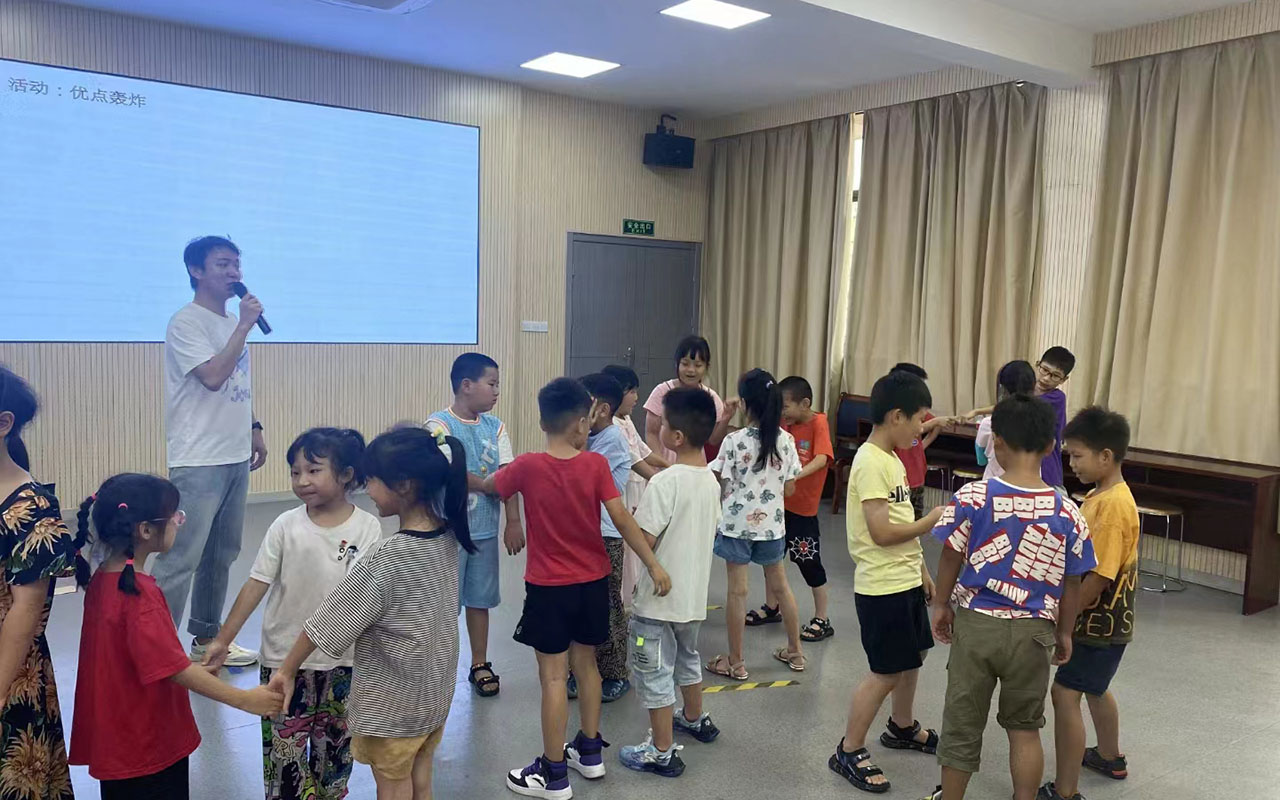 安宁龙观乡中心学校